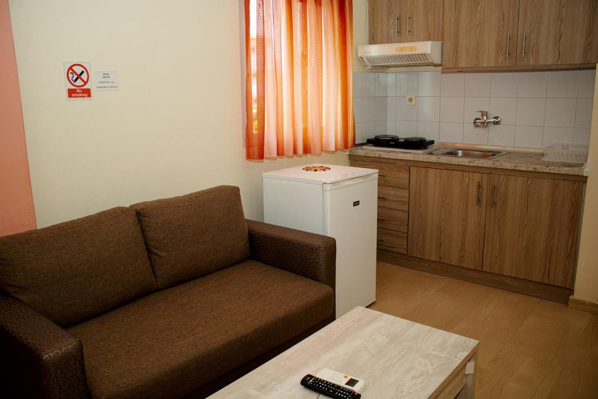 Vicky Apartment Hanioti Luaran gambar