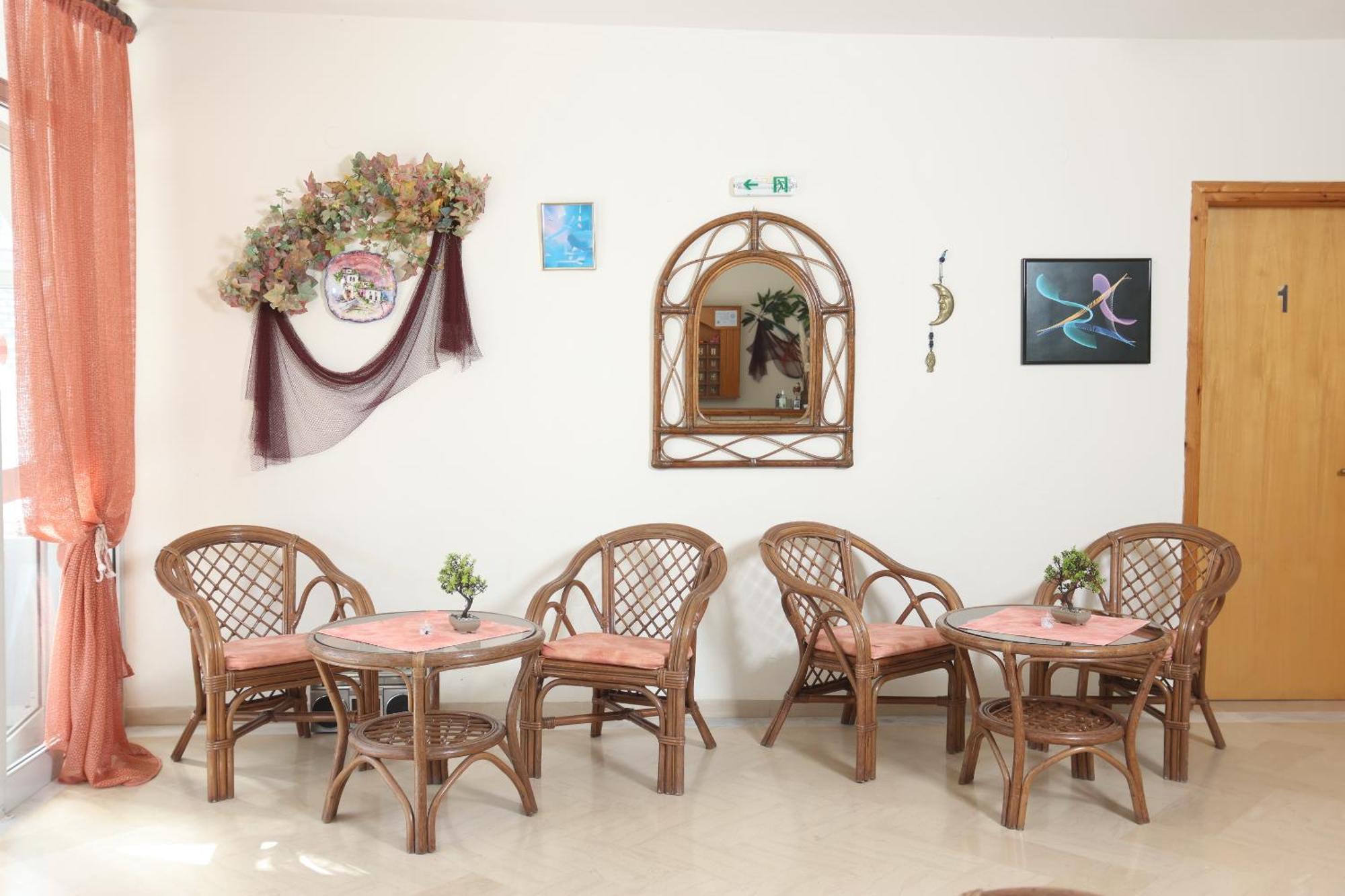 Vicky Apartment Hanioti Luaran gambar